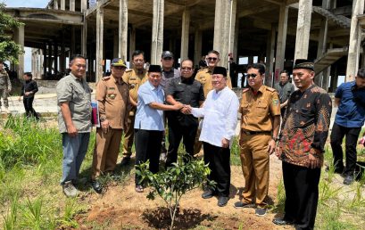 Rektor Universitas Wira Buana dan Universitas Teknokrat Indonesia Lanjutkan Pembangunan Masjid Al Hijrah Kota Baru