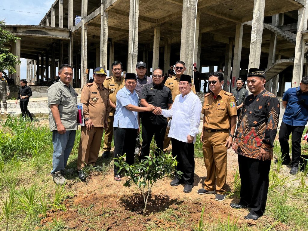 Rektor Universitas Wira Buana dan Universitas Teknokrat Indonesia Lanjutkan Pembangunan Masjid Al Hijrah Kota Baru
